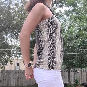 Express sleevless top